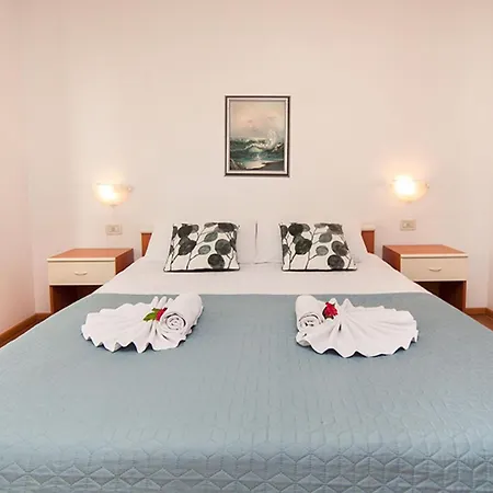 Splendid Beachfront Appartement Medveja
