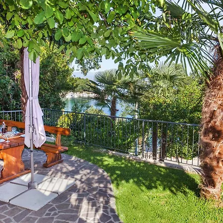 Splendid Beachfront